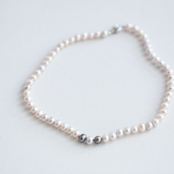 Unbranded Jewelry - Natural Very Light Baby Pink Pearl Necklace